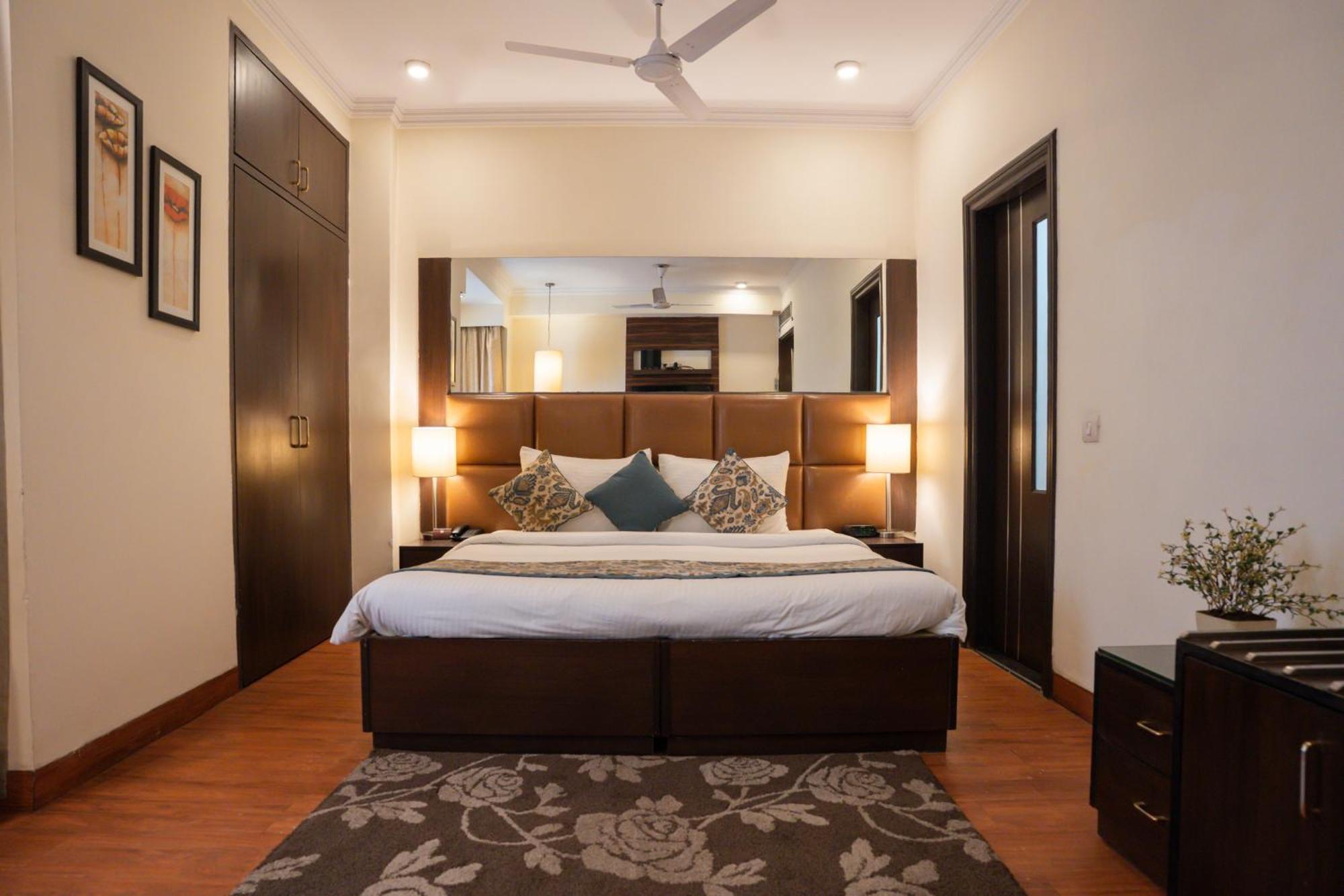 Ahuja Residency Cyber City II Gurgaon Dış mekan fotoğraf