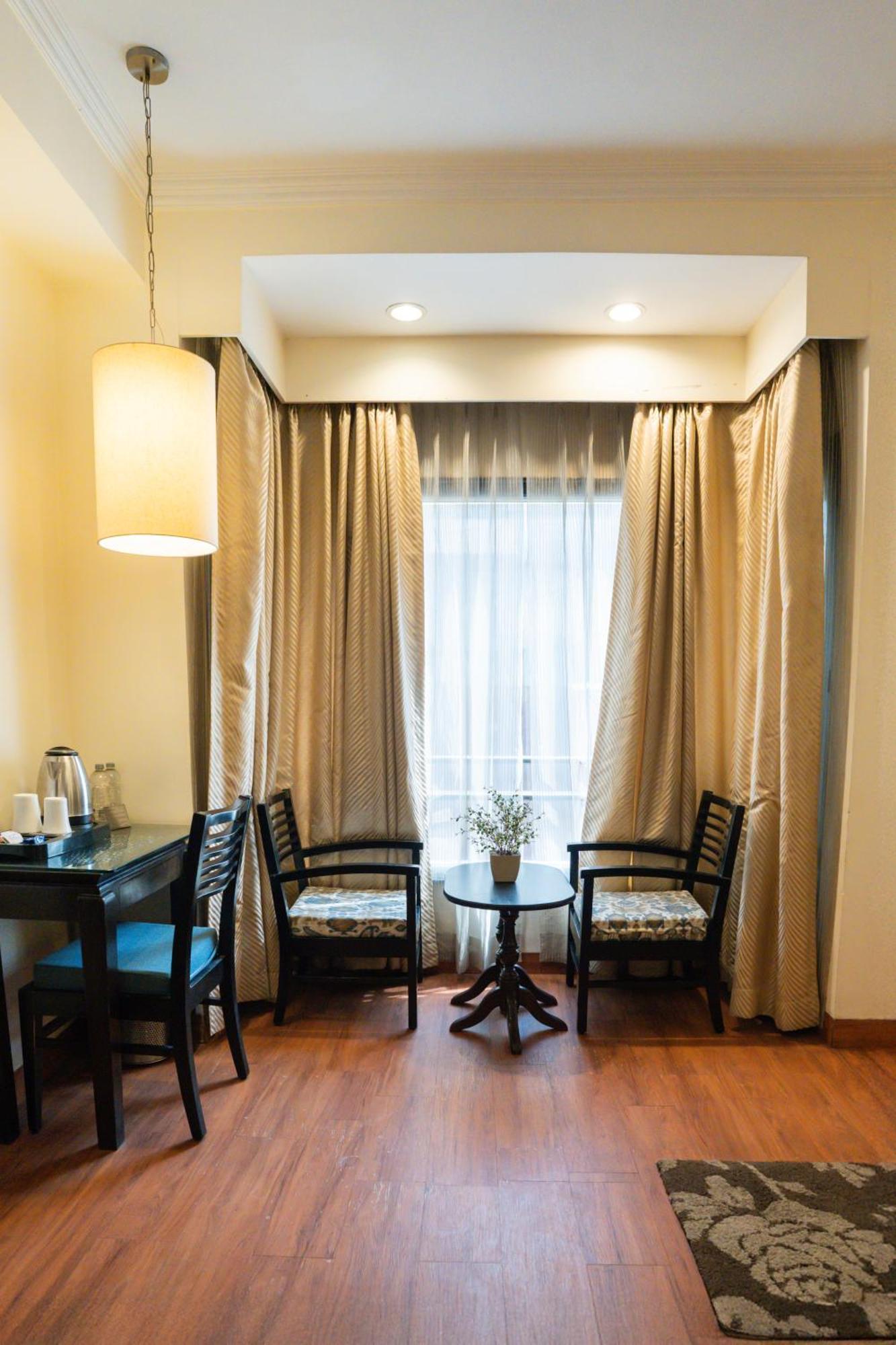 Ahuja Residency Cyber City II Gurgaon Dış mekan fotoğraf