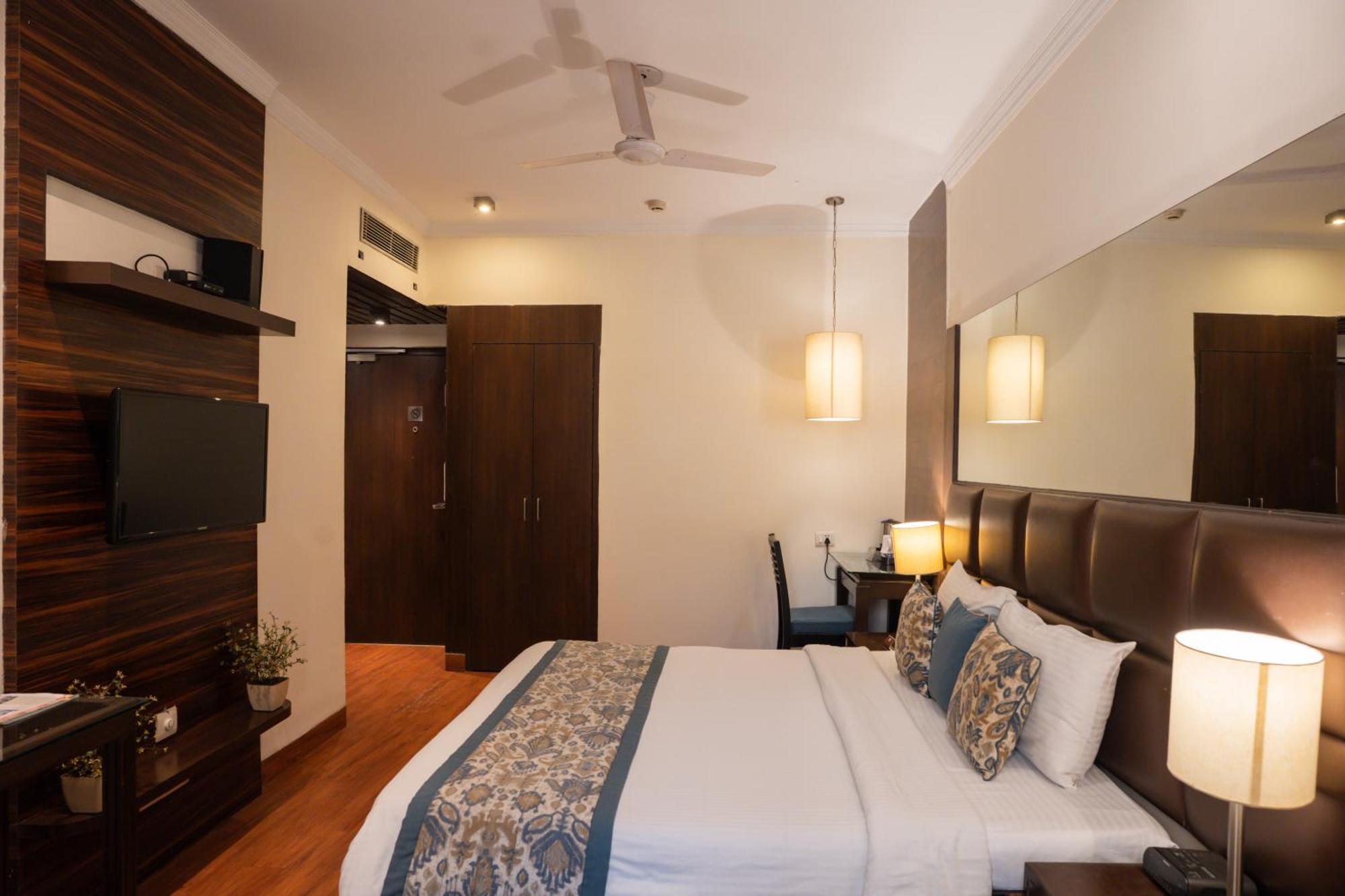 Ahuja Residency Cyber City II Gurgaon Dış mekan fotoğraf