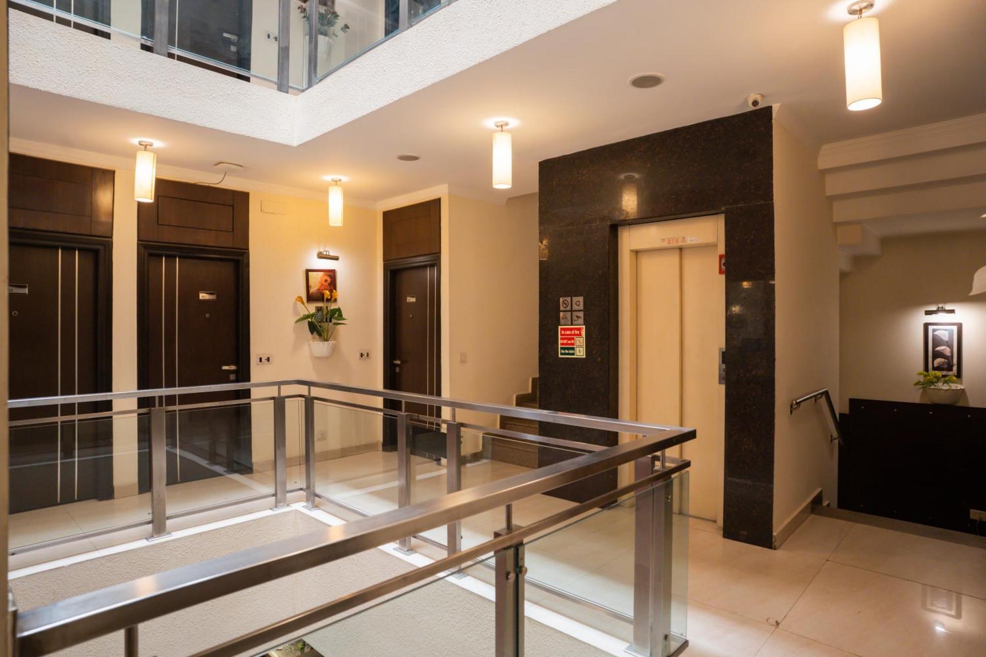 Ahuja Residency Cyber City II Gurgaon Dış mekan fotoğraf