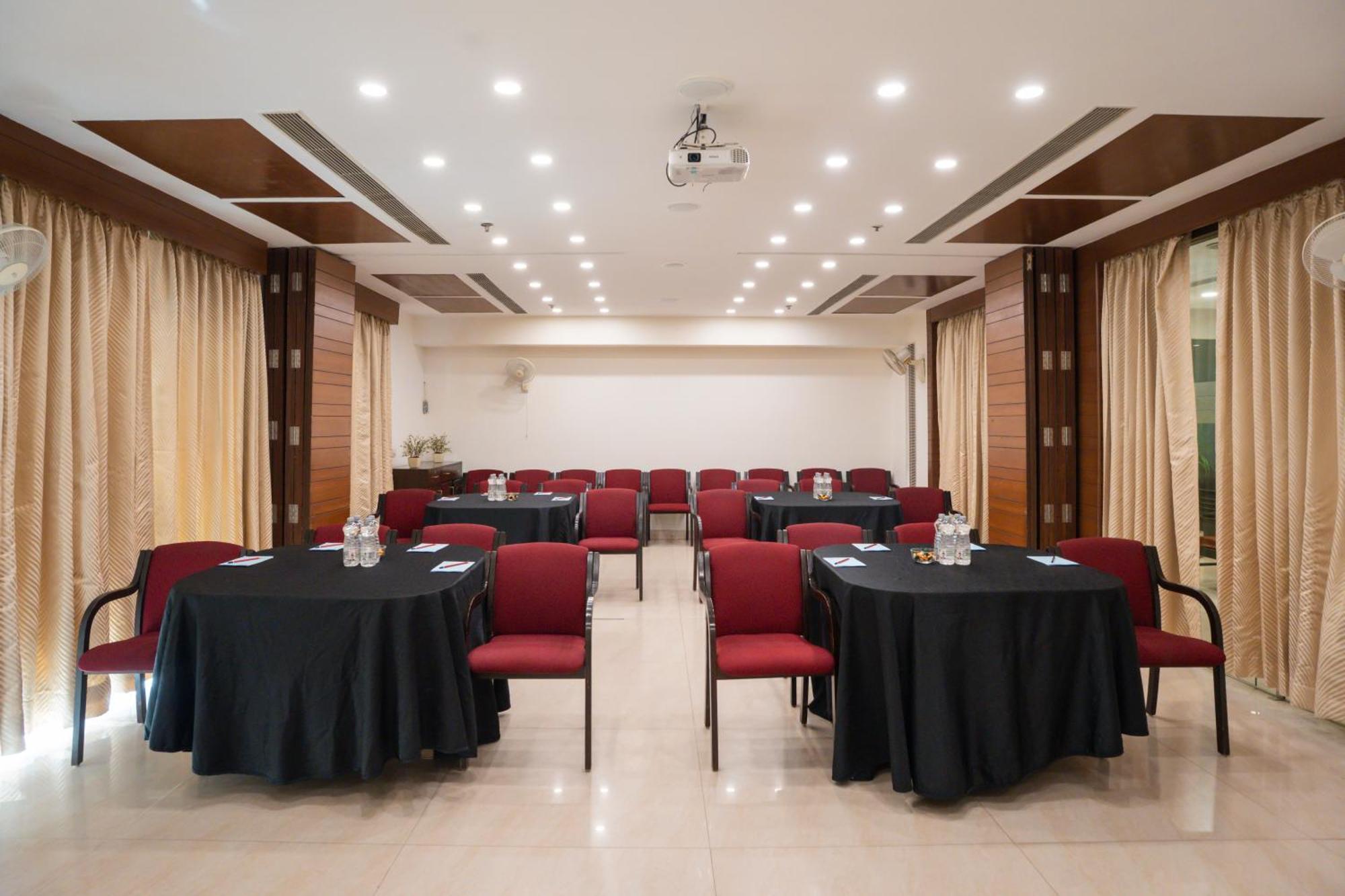 Ahuja Residency Cyber City II Gurgaon Dış mekan fotoğraf