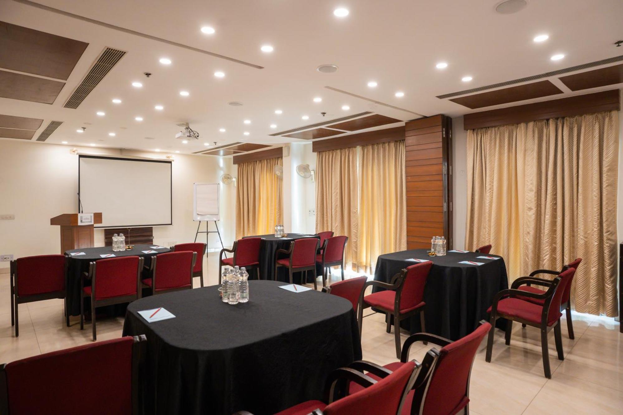Ahuja Residency Cyber City II Gurgaon Dış mekan fotoğraf