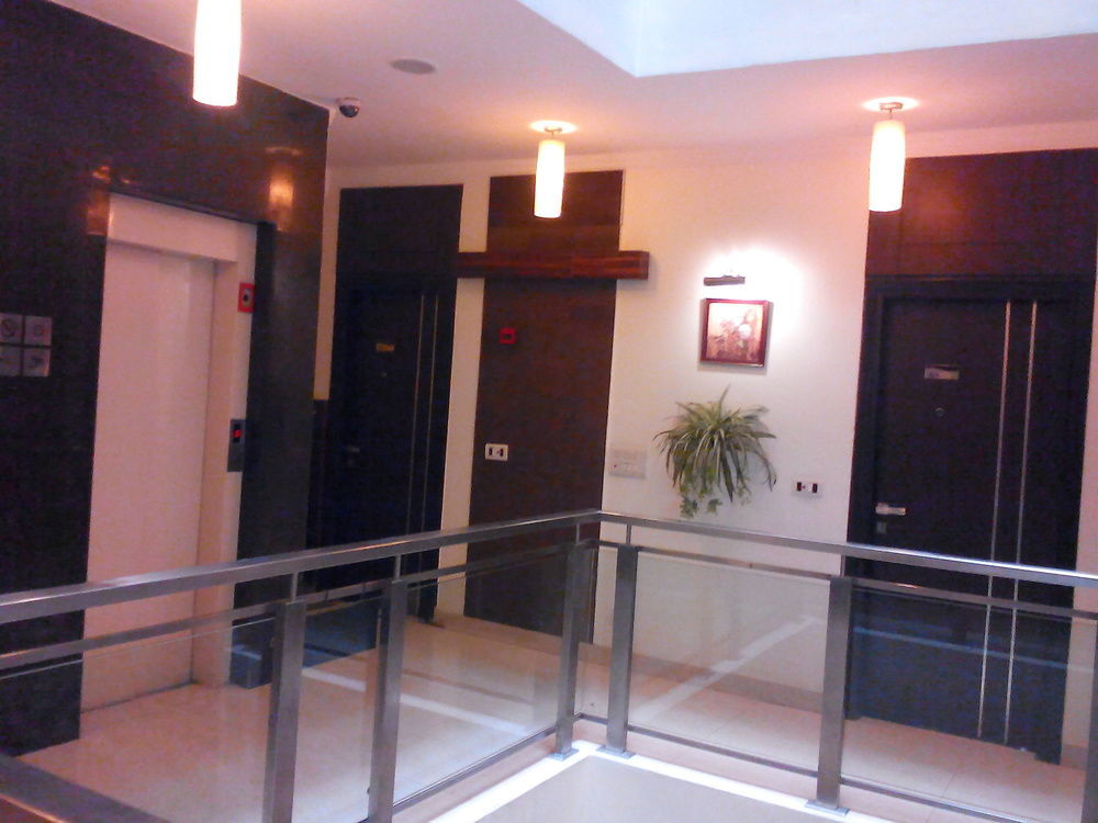 Ahuja Residency Cyber City II Gurgaon Dış mekan fotoğraf